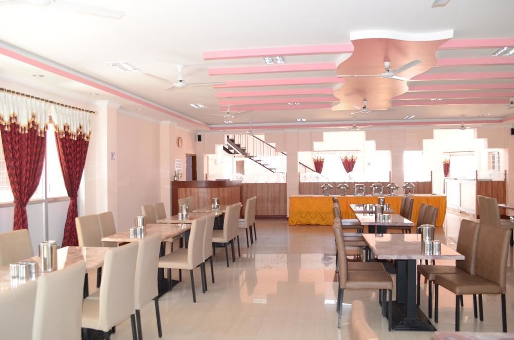 Kstdc Hotel Mayura Chalukya, Badami Exterior photo