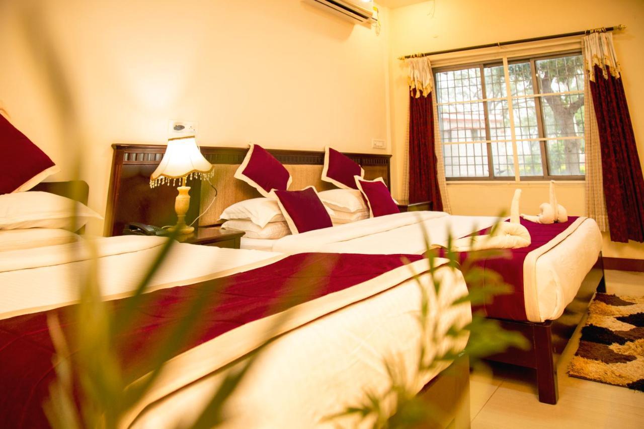 Kstdc Hotel Mayura Chalukya, Badami Exterior photo