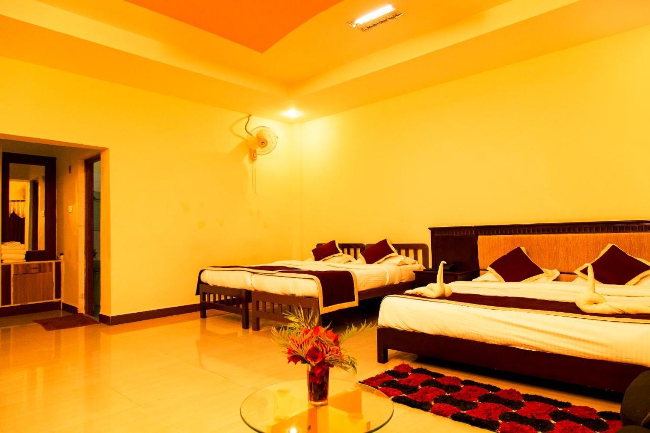 Kstdc Hotel Mayura Chalukya, Badami Exterior photo