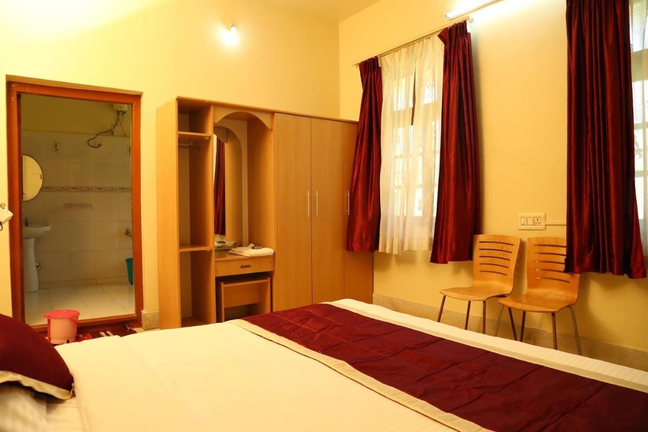 Kstdc Hotel Mayura Chalukya, Badami Exterior photo